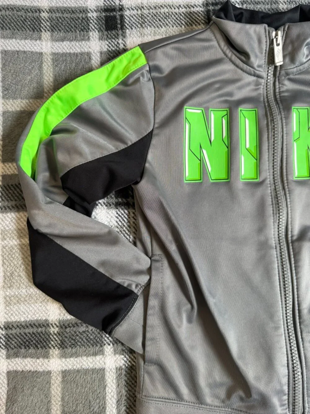 Nike Boys Track Jacket Gray Green NIKE Spellout Full Zip Athletic Size 7